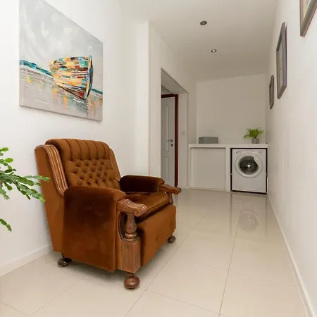 Apartment White House