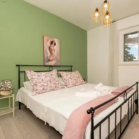White House Apartment