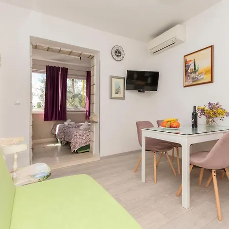 White House Apartment