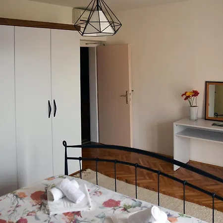 Apartment White House Omis