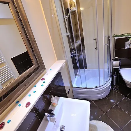 White House Apartment *