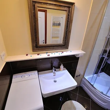 White House Apartment *