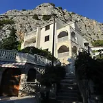 White House Lejlighed Omiš